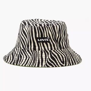 Oasis Reversible Bucket Hat Leopard Levis